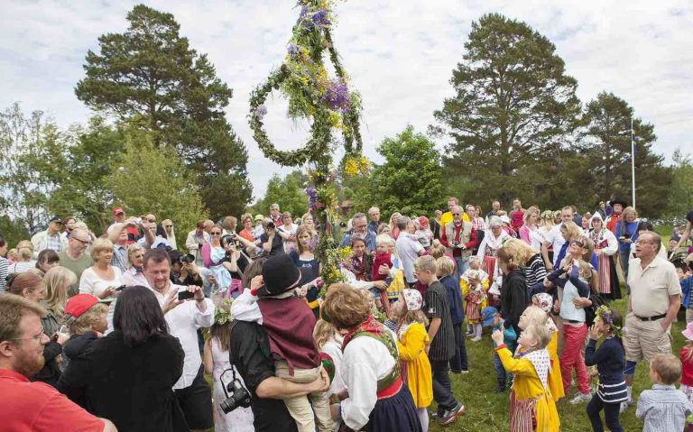 We all search for Cheap Flights – Learn some tricks