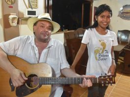 Geir "Smiley" Tosaunet with Bella in Port Barton.